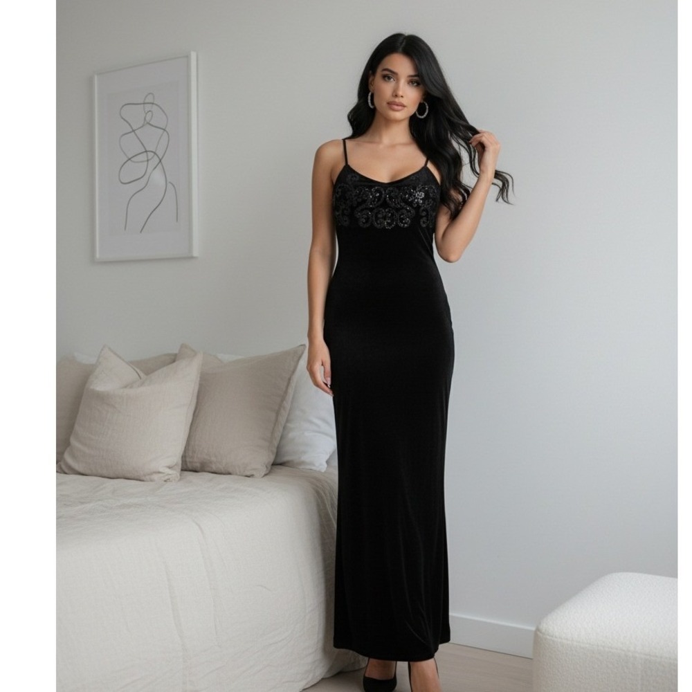 Nightway 14 Black Vintage Y2K Velvet Beaded Lined Long Evening Dress Formal